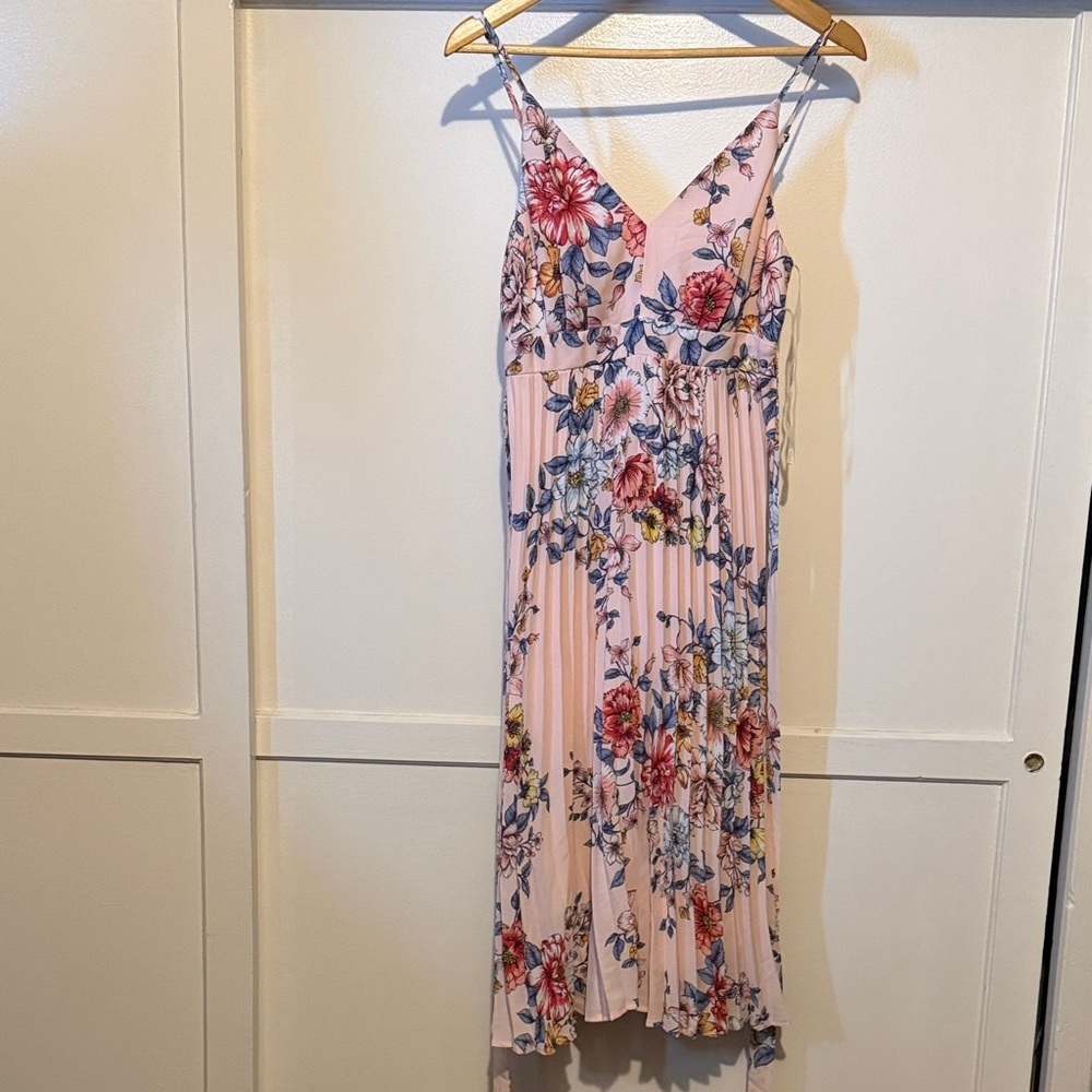 Blush Pink Floral V-Neck Midi Dress with Spaghetti Straps